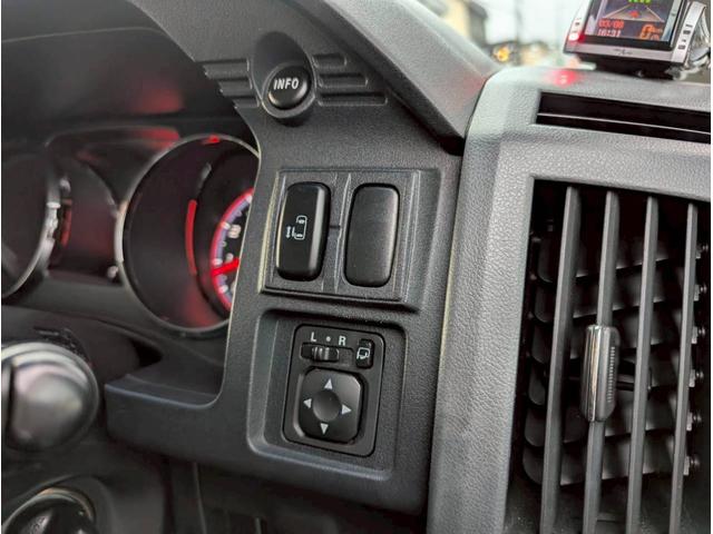 デリカD:5 G ナビパッケージ 4WD ルーフキャリア マッドガード ETC ナビ ステアリングスイッチ バックカメラ(42枚目)