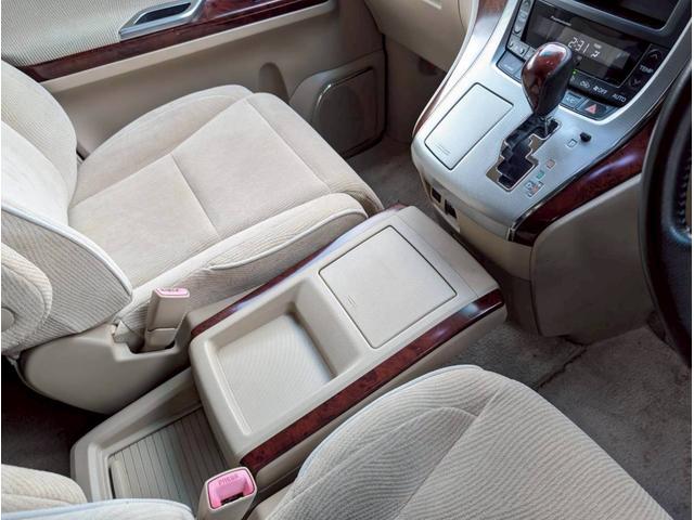 ヴェルファイア 2.4V ナビ バックカメラ ETC ステアリングスイッチ 社外20インチアルミホイール サイドバイザー プッシュスタート 両側パワースライドドア(52枚目)