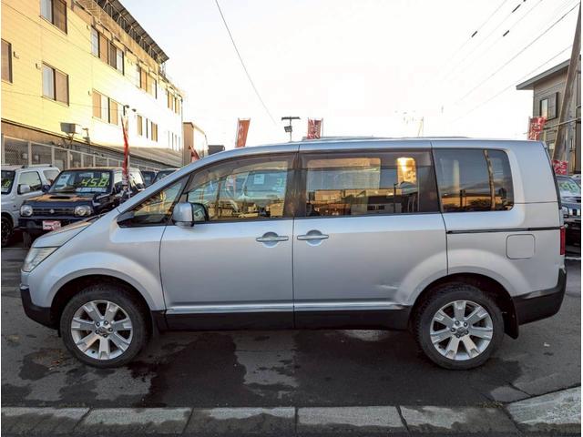 キッズスペースもございますので、お子様連れのお客様でも安心して、ごゆっくりお車選びが出来ます！