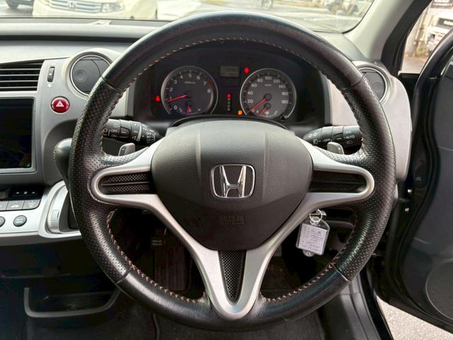 ストリーム RSZ 社外ホイール ドアサイドバイザー オートエアコン ドアミラーウィンカー 電動格納ミラー 3列シート(38枚目)