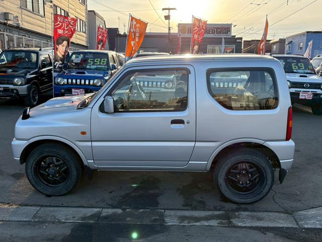 ジムニー ＸＧ　ＡＴ車　ドアサイドバイザー　フォグランプ　ライトレベライザー　ＡＢＳ　４ＷＤ（15枚目）