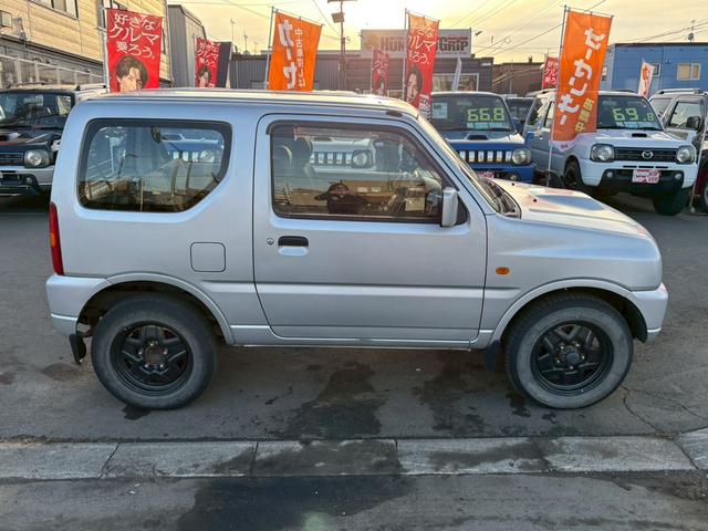 ジムニー ＸＧ　ＡＴ車　ドアサイドバイザー　フォグランプ　ライトレベライザー　ＡＢＳ　４ＷＤ（16枚目）