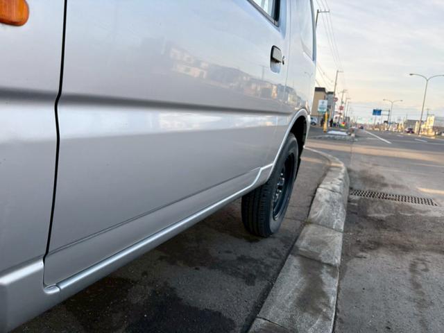 ジムニー ＸＧ　ＡＴ車　ドアサイドバイザー　フォグランプ　ライトレベライザー　ＡＢＳ　４ＷＤ（26枚目）