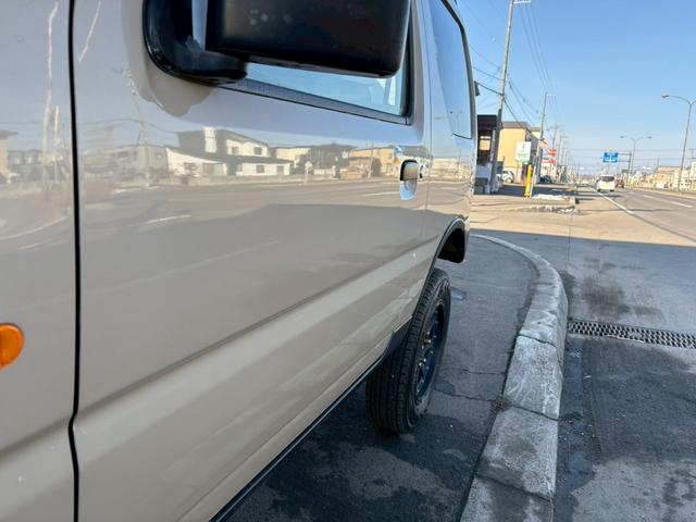 ジムニー ワイルドウインド　ＡＴ車　ナビ　ＥＴＣ　リフトアップ　社外ヘッドライト　社外テールレンズ　電動格納ミラー　フォグランプ　４ＷＤ　ＡＢＳ（20枚目）