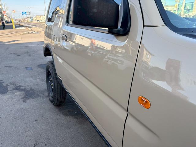 ジムニー ワイルドウインド　ＡＴ車　ナビ　ＥＴＣ　リフトアップ　社外ヘッドライト　社外テールレンズ　電動格納ミラー　フォグランプ　４ＷＤ　ＡＢＳ（27枚目）