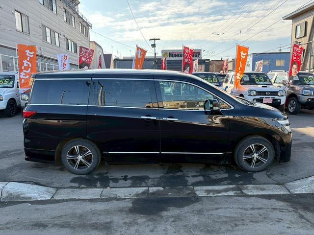 エルグランド ２５０ハイウェイスター　ナビ　ＥＴＣ　両側パワースライドドア　３列シート　オートエアコン　ドアミラーウインカー　プッシュスタート　ハーフレザーシート　フォグランプ（16枚目）