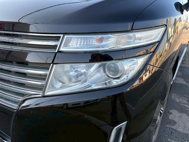 エルグランド ２５０ハイウェイスター　ナビ　ＥＴＣ　両側パワースライドドア　３列シート　オートエアコン　ドアミラーウインカー　プッシュスタート　ハーフレザーシート　フォグランプ（29枚目）