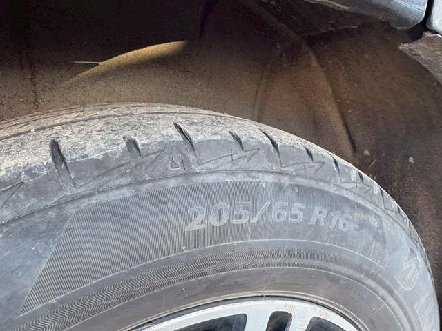 エルグランド ２５０ハイウェイスター　ナビ　ＥＴＣ　両側パワースライドドア　３列シート　オートエアコン　ドアミラーウインカー　プッシュスタート　ハーフレザーシート　フォグランプ（34枚目）