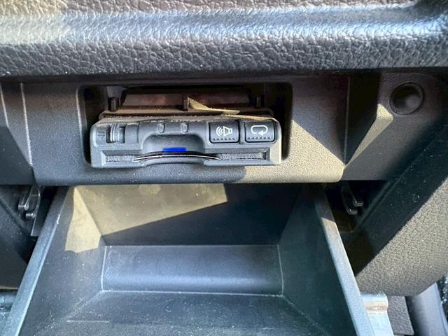 エルグランド ２５０ハイウェイスター　ナビ　ＥＴＣ　両側パワースライドドア　３列シート　オートエアコン　ドアミラーウインカー　プッシュスタート　ハーフレザーシート　フォグランプ（38枚目）