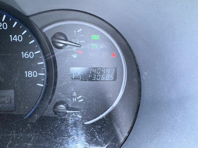 エルグランド ２５０ハイウェイスター　ナビ　ＥＴＣ　両側パワースライドドア　３列シート　オートエアコン　ドアミラーウインカー　プッシュスタート　ハーフレザーシート　フォグランプ（40枚目）