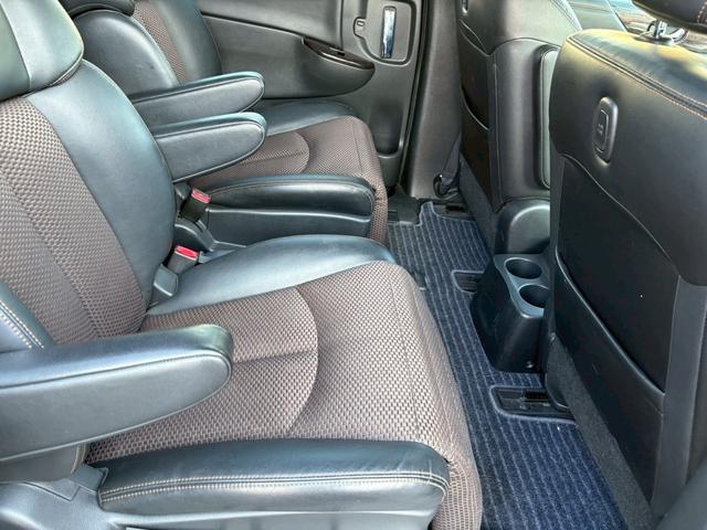 エルグランド ２５０ハイウェイスター　ナビ　ＥＴＣ　両側パワースライドドア　３列シート　オートエアコン　ドアミラーウインカー　プッシュスタート　ハーフレザーシート　フォグランプ（47枚目）