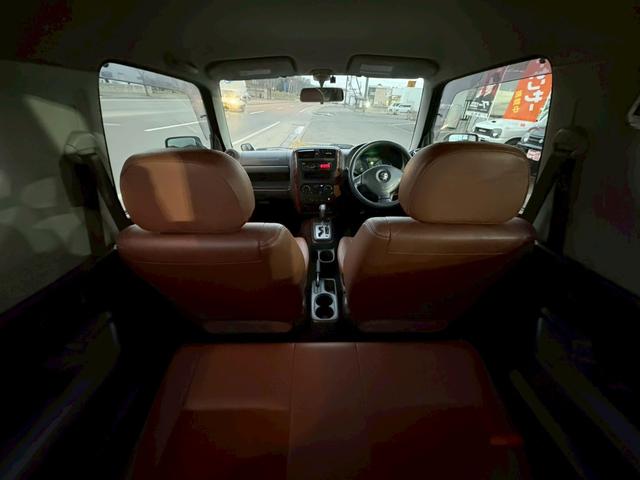 ジムニー ランドベンチャー　ＡＴ車　オーディオ　ドアサイドバイザー　電動格納ミラー　フォグランプ　ハーフレザーシート　　スペアタイヤ　４ＷＤ　ＡＢＳ（39枚目）