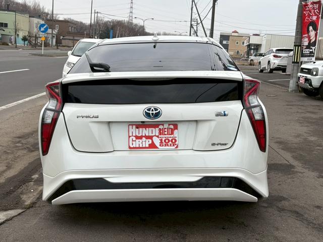 プリウス Ｓ　４ＷＤ　アルパインフローティングナビ　フルエアロ　ドラレコ　ＥＴＣ　バックカメラ　純正エンスタ　プッシュスタート　サイドバイザー　オートエアコン（16枚目）