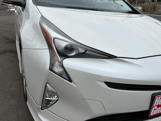 プリウス Ｓ　４ＷＤ　アルパインフローティングナビ　フルエアロ　ドラレコ　ＥＴＣ　バックカメラ　純正エンスタ　プッシュスタート　サイドバイザー　オートエアコン（29枚目）