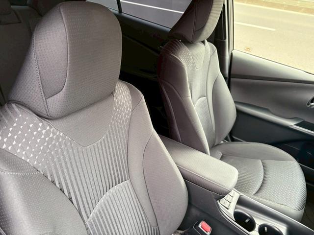 プリウス Ｓ　４ＷＤ　アルパインフローティングナビ　フルエアロ　ドラレコ　ＥＴＣ　バックカメラ　純正エンスタ　プッシュスタート　サイドバイザー　オートエアコン（35枚目）