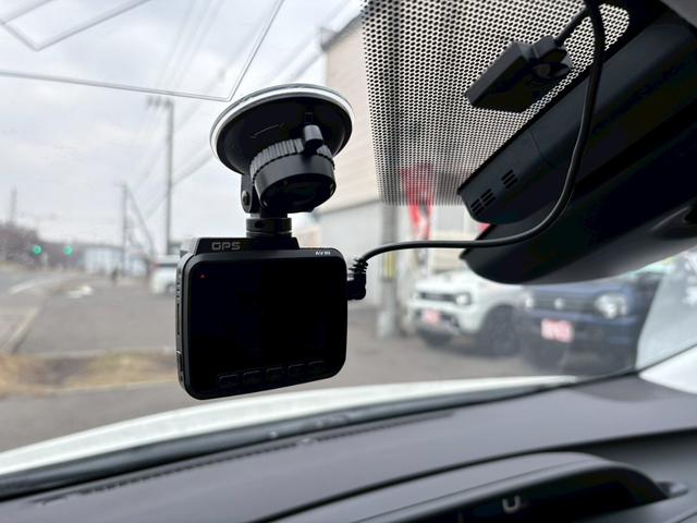 プリウス Ｓ　４ＷＤ　アルパインフローティングナビ　フルエアロ　ドラレコ　ＥＴＣ　バックカメラ　純正エンスタ　プッシュスタート　サイドバイザー　オートエアコン（49枚目）