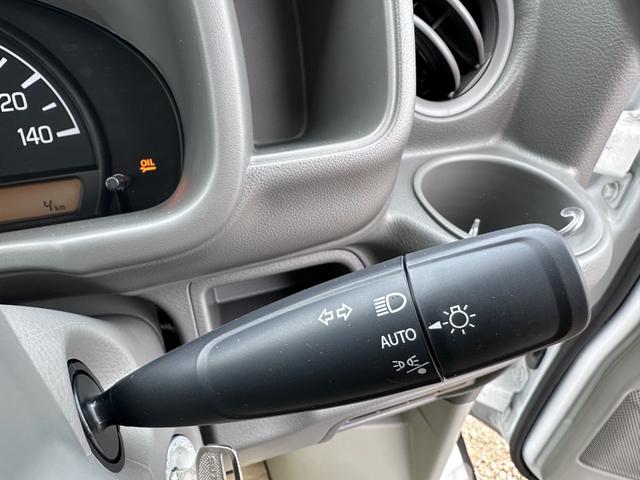 エブリイ ＰＡ　届出済み未使用車　両側スライドドア　パワーステアリング　アイドリングストップ　エアコン　エアバッグ　スピーカー一体型ラジオ（10枚目）