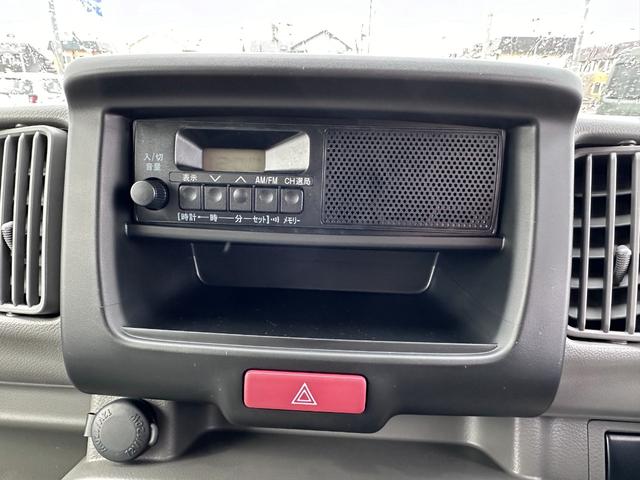 エブリイ ＰＡ　届出済み未使用車　両側スライドドア　パワーステアリング　アイドリングストップ　エアコン　エアバッグ　スピーカー一体型ラジオ（12枚目）