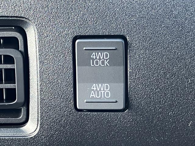 ハイゼットカーゴ ＤＸ　届出済み未使用車　衝突被害軽減ブレーキ　キーレスエントリー　パートタイム４ＷＤ　オートライト　オートハイビーム　マニュアルエアコン　クリアランスソナー　アイドリングストップ　スピーカー一体型ラジオ（34枚目）