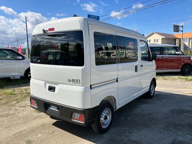 ハイゼットカーゴ ＤＸ　届出済み未使用車　衝突被害軽減ブレーキ　キーレスエントリー　パートタイム４ＷＤ　オートライト　オートハイビーム　マニュアルエアコン　クリアランスソナー　アイドリングストップ　スピーカー一体型ラジオ（10枚目）