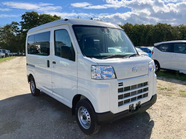 ハイゼットカーゴ ＤＸ　届出済み未使用車　衝突被害軽減ブレーキ　キーレスエントリー　パートタイム４ＷＤ　オートライト　オートハイビーム　マニュアルエアコン　クリアランスソナー　アイドリングストップ　スピーカー一体型ラジオ（12枚目）