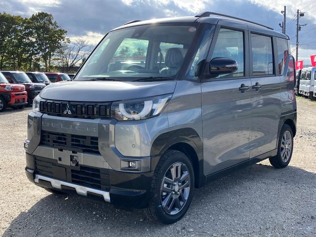 デリカミニ G プレミアム 届出済み未使用車 衝突被害軽減ブレーキ 両側電動スライドドア ステアリングヒーター シートヒーター 全方位カメラ アダプティブクルーズコントロール LEDヘッドライト LEDフォグランプ 4WD(3枚目)