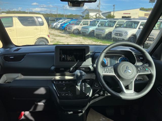 デリカミニ G プレミアム 届出済み未使用車 衝突被害軽減ブレーキ 両側電動スライドドア ステアリングヒーター シートヒーター 全方位カメラ アダプティブクルーズコントロール LEDヘッドライト LEDフォグランプ 4WD(18枚目)