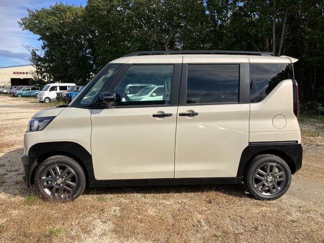 デリカミニ G プレミアム 届出済み未使用車 衝突被害軽減ブレーキ 両側電動スライドドア ステアリングヒーター シートヒーター 全方位カメラ アダプティブクルーズコントロール LEDヘッドライト LEDフォグランプ 4WD(4枚目)