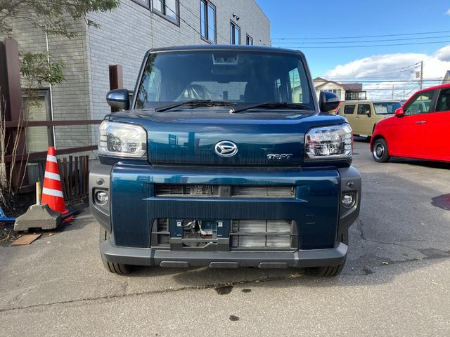 タフト G 届出済み未使用車 衝突被害軽減ブレーキ スマートキー LEDヘッドライト LEDフォグランプ アダプティブクルーズコントロール オートライト オートハイビーム 電子パーキングブレーキ 純正バックカメラ(2枚目)