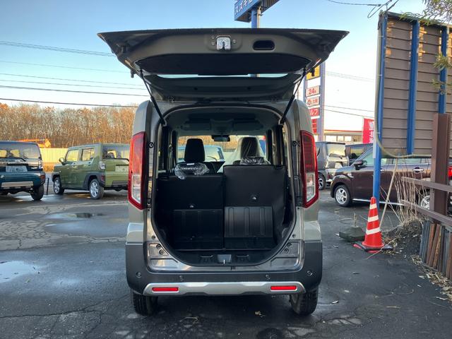 スペーシアギア ハイブリッドXZ 届出済み未使用車 衝突被害軽減ブレーキ スマートキー プッシュスタート 両側電動スライドドア LEDヘッドライト LEDフォグランプ アダプティブクルーズコントロール ステアリングヒーター(9枚目)