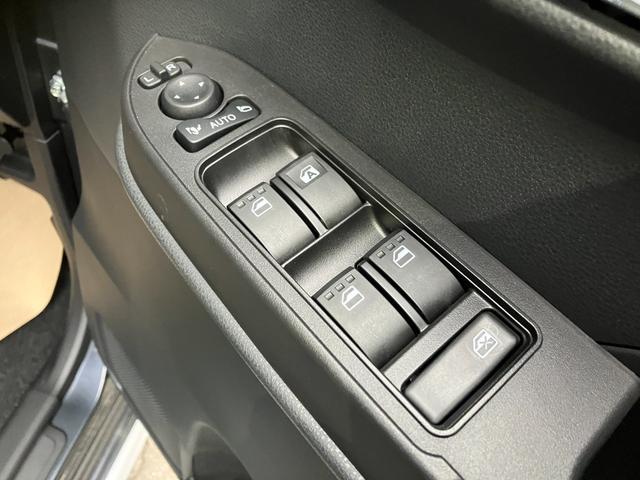 タント カスタムX 届出済み未使用車 衝突被害軽減ブレーキ 両側電動スライドドア スマートキー プッシュスタート LEDヘッドライト LEDフォグランプ オートライト 電子パーキング オートエアコン 純正バックカメラ(22枚目)