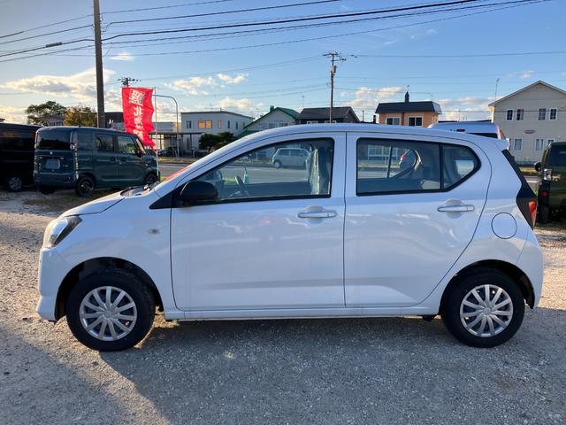 ミライース L SAIII 届出済未使用車 衝突被害軽減ブレーキ キーレスエントリー マニュアルエアコン オートライト オートハイビーム パワーステアリング パワーウィンドウ クリアランスソナー アイドリングストップ 横滑り防止(4枚目)