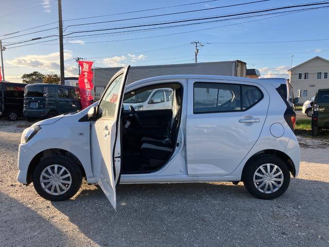 ミライース L SAIII 届出済未使用車 衝突被害軽減ブレーキ キーレスエントリー マニュアルエアコン オートライト オートハイビーム パワーステアリング パワーウィンドウ クリアランスソナー アイドリングストップ 横滑り防止(5枚目)