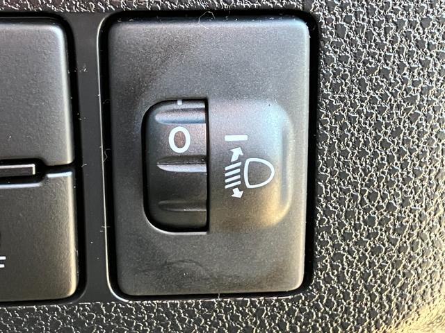 ミライース L SAIII 届出済未使用車 衝突被害軽減ブレーキ キーレスエントリー マニュアルエアコン オートライト オートハイビーム パワーステアリング パワーウィンドウ クリアランスソナー アイドリングストップ 横滑り防止(29枚目)