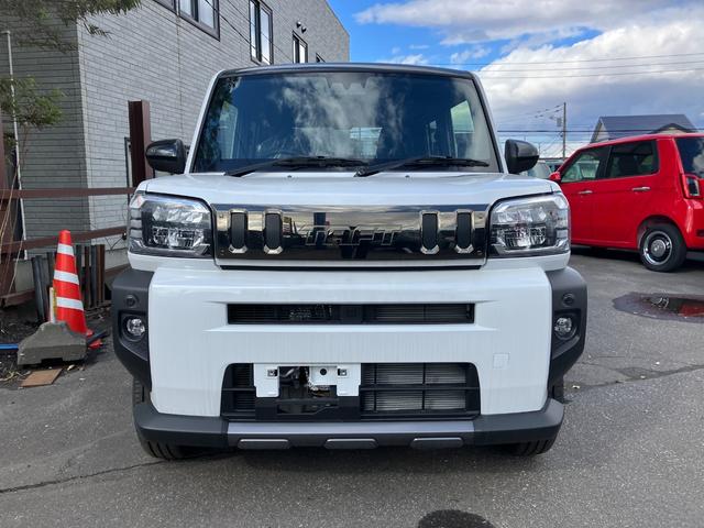 タフト Ｇ　ダーククロムベンチャー　届出済み未使用車　衝突被害軽減ブレーキ　スマートキー　ＬＥＤヘッドライト　ＬＥＤフォグランプ　アダプティブクルーズコントロール　オートライト　オートハイビーム　電子パーキングブレーキ　純正バックカメラ（2枚目）