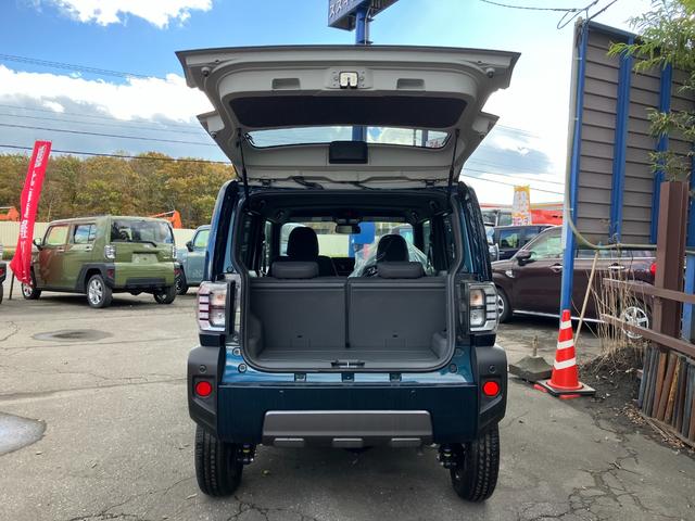 タフト Ｇ　ダーククロムベンチャー　届出済み未使用車　衝突被害軽減ブレーキ　スマートキー　ＬＥＤヘッドライト　ＬＥＤフォグランプ　アダプティブクルーズコントロール　オートライト　オートハイビーム　電子パーキングブレーキ　純正バックカメラ（9枚目）