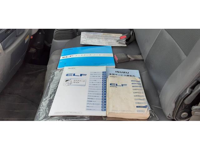 １．５ｔ積み　４ＷＤ　平ボディ　４ＷＤ　トラック　ＭＴ　エアコン　パワーウィンドウ　運転席エアバッグ　記録簿(9枚目)