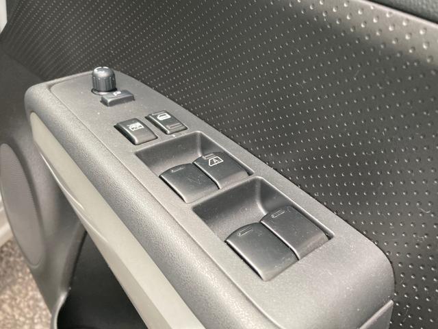 4WD ディーゼル ナビ バックカメラ AW オーディオ付 ETC スマートキー 夏冬タイヤ付(10枚目)