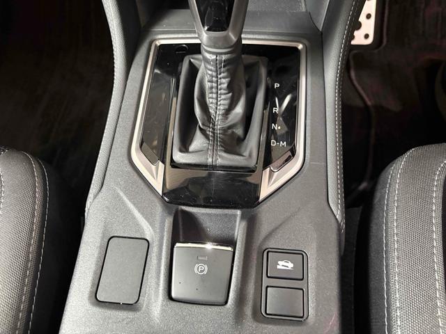 インプレッサスポーツ ２．０ｉ－Ｓアイサイト　４ＷＤ　ＴＶ　オートクルーズコントロール　レーンアシスト　衝突被害軽減システム　アルミホイール　ＬＥＤヘッドランプ　スマートキー　アイドリングストップ　電動格納ミラー　ＣＶＴ　盗難防止システム　ＡＢＳ（6枚目）