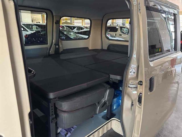 タウンエースバン ＧＬ　４ＷＤ　両側スライドドア　ＣＶＴ　ＣＤ　エアコン　パワーウィンドウ　運転席エアバッグ　センターデフロック（17枚目）