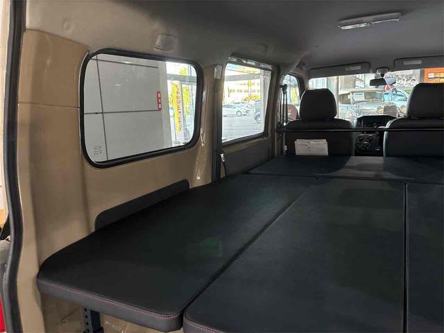タウンエースバン ＧＬ　４ＷＤ　両側スライドドア　ＣＶＴ　ＣＤ　エアコン　パワーウィンドウ　運転席エアバッグ　センターデフロック（21枚目）