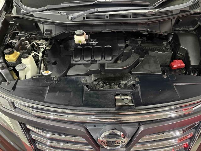 エルグランド ２５０ハイウェイスターＳ　４ＷＤ　ＥＴＣ　全周囲カメラ　ＴＶ　オートクルーズコントロール　両側電動スライドドア　ＬＥＤヘッドランプ　スマートキー　後席モニター　３列シート　ＣＶＴ　アルミホイール　盗難防止システム（19枚目）