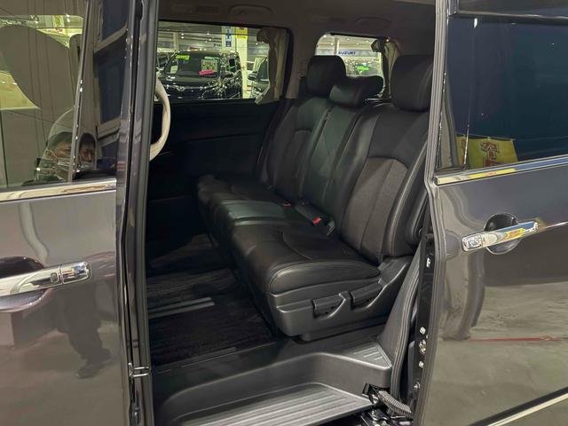 エルグランド ２５０ハイウェイスターＳ　４ＷＤ　ＥＴＣ　全周囲カメラ　ＴＶ　オートクルーズコントロール　両側電動スライドドア　ＬＥＤヘッドランプ　スマートキー　後席モニター　３列シート　ＣＶＴ　アルミホイール　盗難防止システム（22枚目）