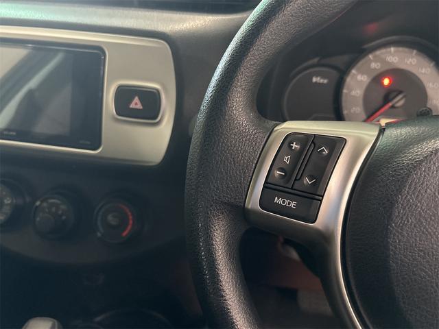 ヴィッツ Ｆ　４ＷＤ　ＥＴＣ　バックカメラ　ナビ　ＴＶ　スマートキー　電動格納ミラー　ＣＶＴ　衝突安全ボディ　ＡＢＳ　ＥＳＣ　ＣＤ　エアコン（4枚目）