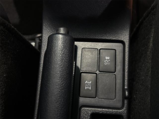 ヴィッツ Ｆ　４ＷＤ　ＥＴＣ　バックカメラ　ナビ　ＴＶ　スマートキー　電動格納ミラー　ＣＶＴ　衝突安全ボディ　ＡＢＳ　ＥＳＣ　ＣＤ　エアコン（12枚目）