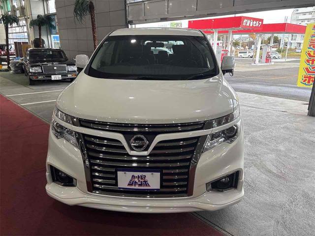 エルグランド ２５０ハイウェイスターＳ　アーバンクロム　４ＷＤ　オートクルーズコントロール　両側電動スライドドア　オートライト　ＬＥＤヘッドランプ　スマートキー　電動格納ミラー　後席モニター　３列シート　オットマン　ＣＶＴ　アルミホイール　盗難防止システム（12枚目）