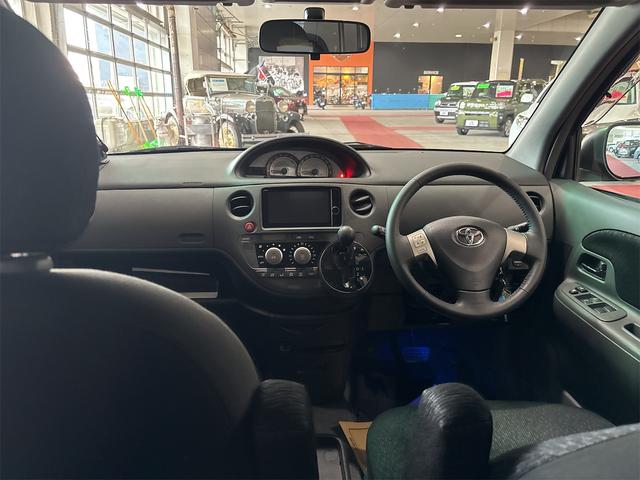 シエンタ ＤＩＣＥ－Ｇ　４ＷＤ　ＥＴＣ　バックカメラ　ナビ　ＴＶ　両側電動スライドドア　ＨＩＤ　キーレスエントリー　電動格納ミラー　後席モニター　ＡＴ　ＵＳＢ　Ｂｌｕｅｔｏｏｔｈ　衝突安全ボディ　ＡＢＳ　エアコン（2枚目）