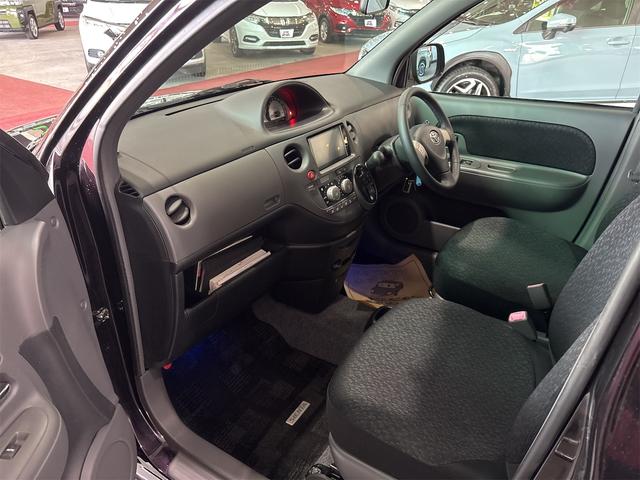 シエンタ ＤＩＣＥ－Ｇ　４ＷＤ　ＥＴＣ　バックカメラ　ナビ　ＴＶ　両側電動スライドドア　ＨＩＤ　キーレスエントリー　電動格納ミラー　後席モニター　ＡＴ　ＵＳＢ　Ｂｌｕｅｔｏｏｔｈ　衝突安全ボディ　ＡＢＳ　エアコン（22枚目）