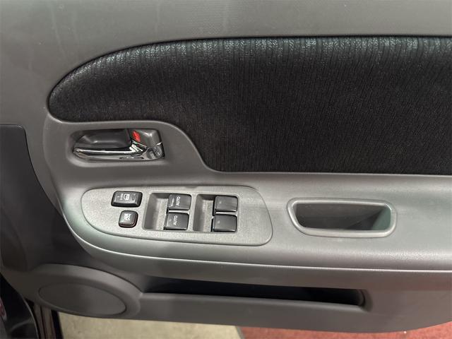 シエンタ ＤＩＣＥ－Ｇ　４ＷＤ　ＥＴＣ　バックカメラ　ナビ　ＴＶ　両側電動スライドドア　ＨＩＤ　キーレスエントリー　電動格納ミラー　後席モニター　ＡＴ　ＵＳＢ　Ｂｌｕｅｔｏｏｔｈ　衝突安全ボディ　ＡＢＳ　エアコン（25枚目）