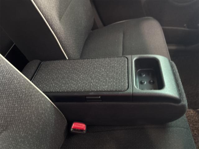 パッソ 1.0X Lパッケージ・キリリ 4WD アルミホイール HID スマートキー 電動格納ミラー CVT 盗難防止システム 衝突安全ボディ ベンチシート ABS ESC CD USB ミュージックプレイヤー接続可 エアコン(8枚目)